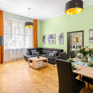 Oasis Apartments At Charles Square